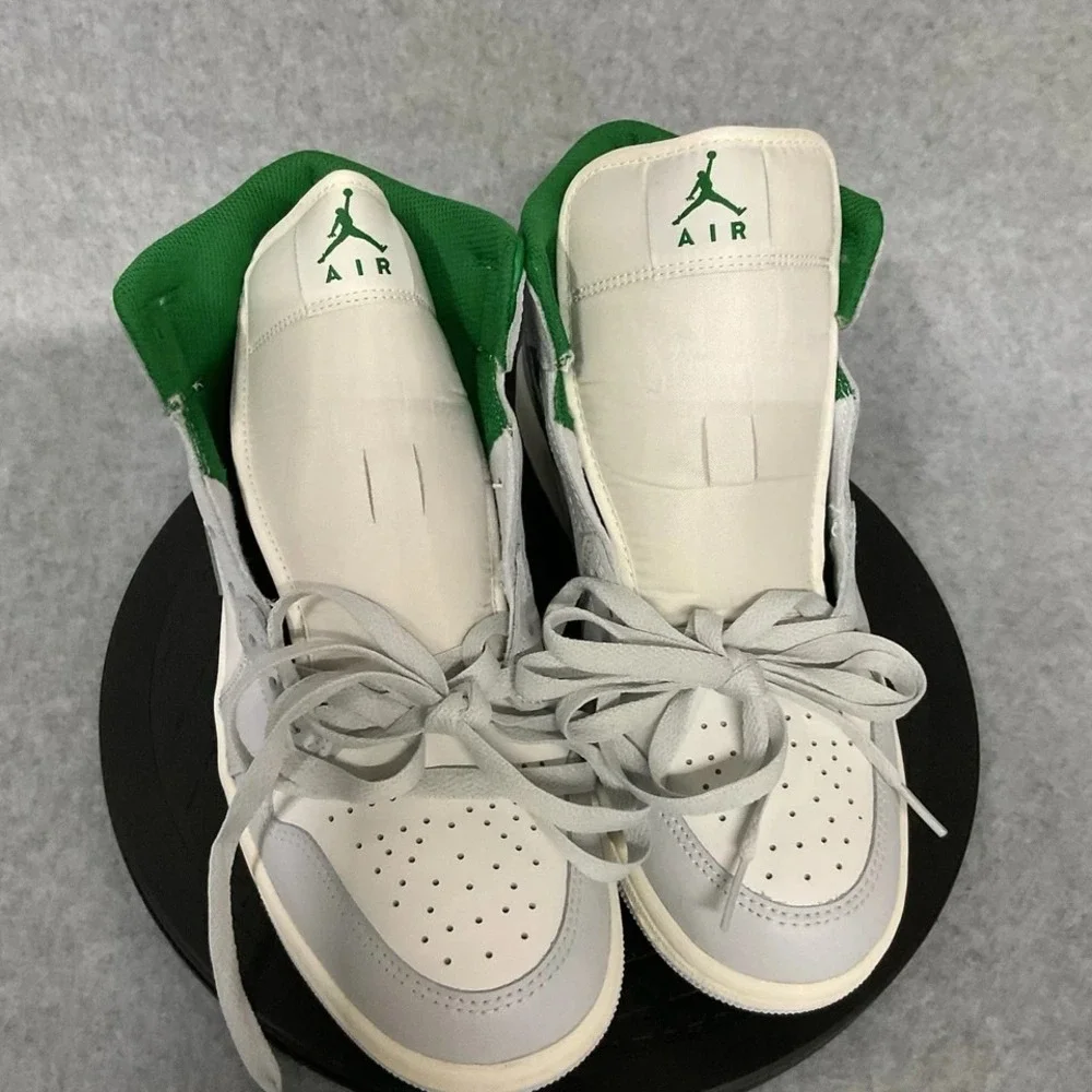Men's Size 8.5 Air Jordan 1 Mid White 'Lucky Green' DQ8426-142 no box